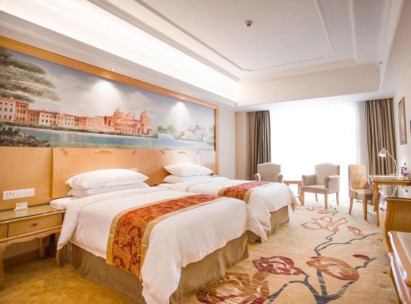 Vienna International Hotel Hangzhou South Railway Station Экстерьер фото